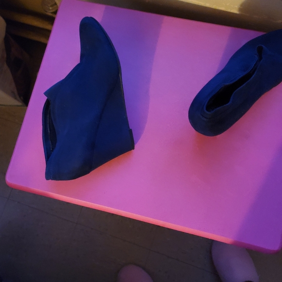 Size 10 Thgh heel Boots,A pair of Navy Blue Anklet Booties Wedge heel,Timberland - Picture 2 of 3